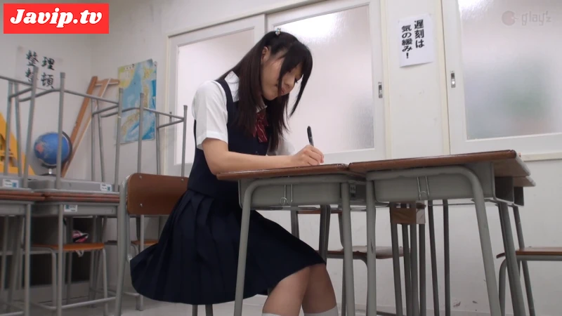 fc2ppv-4680484 - 【悶絶】声出したらバレちゃう…でも…制御できない女の子が声を我慢しながら本気で逝く！　その1 - FC2PPV動画をオンラインで視聴 - jaVip